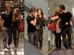 Marina e Kleber passeiam abraçadinhos