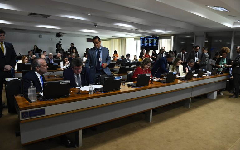 Aprovada  na CAE criação do Estatuto da População em Situação de Rua