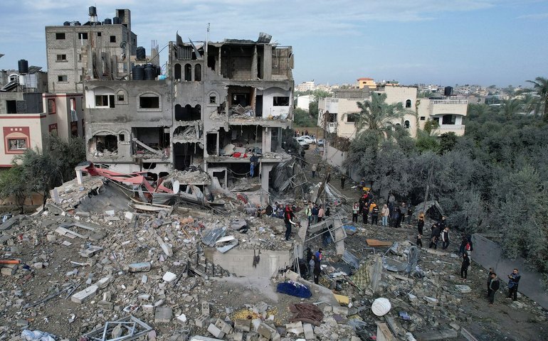 Israel mata alto funcionário do Hamas em ataque aéreo coordenado em Gaza; vídeo