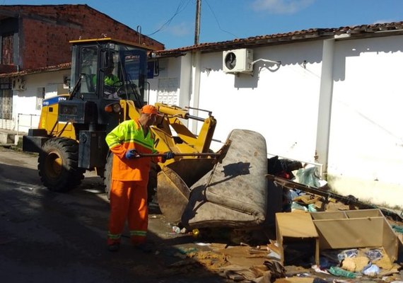 Mais de 1.900 toneladas de lixo são recolhidos de bairros banhados pela Lagoa Mundáu