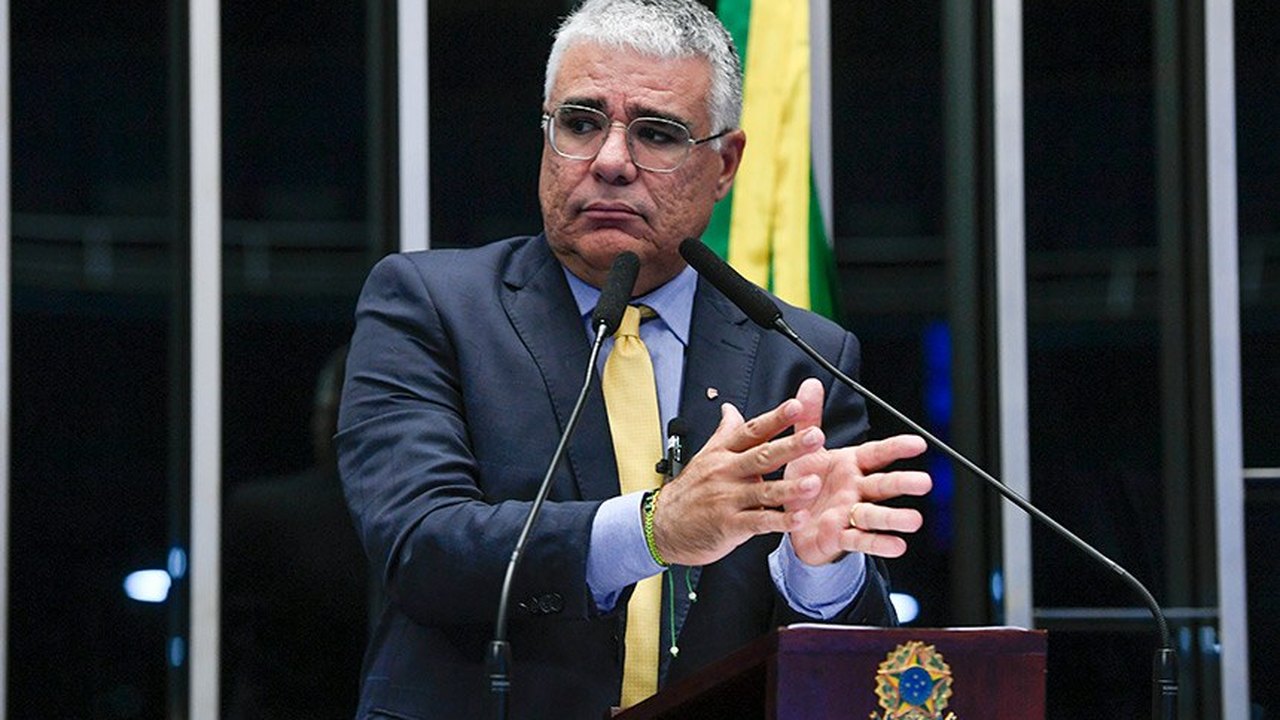 Girão convoca população a protestar nas ruas contra o governo e o Supremo