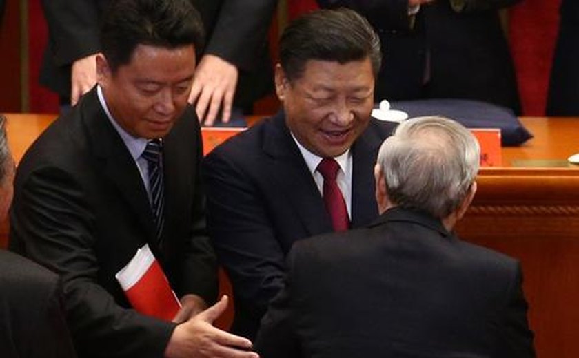 Xi Jinping vira líder chinês mais poderoso desde Mao Tsé Tung