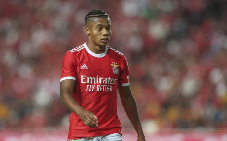 David Neres se destaca e Benfica avança à fase de grupos da Liga dos Campeões