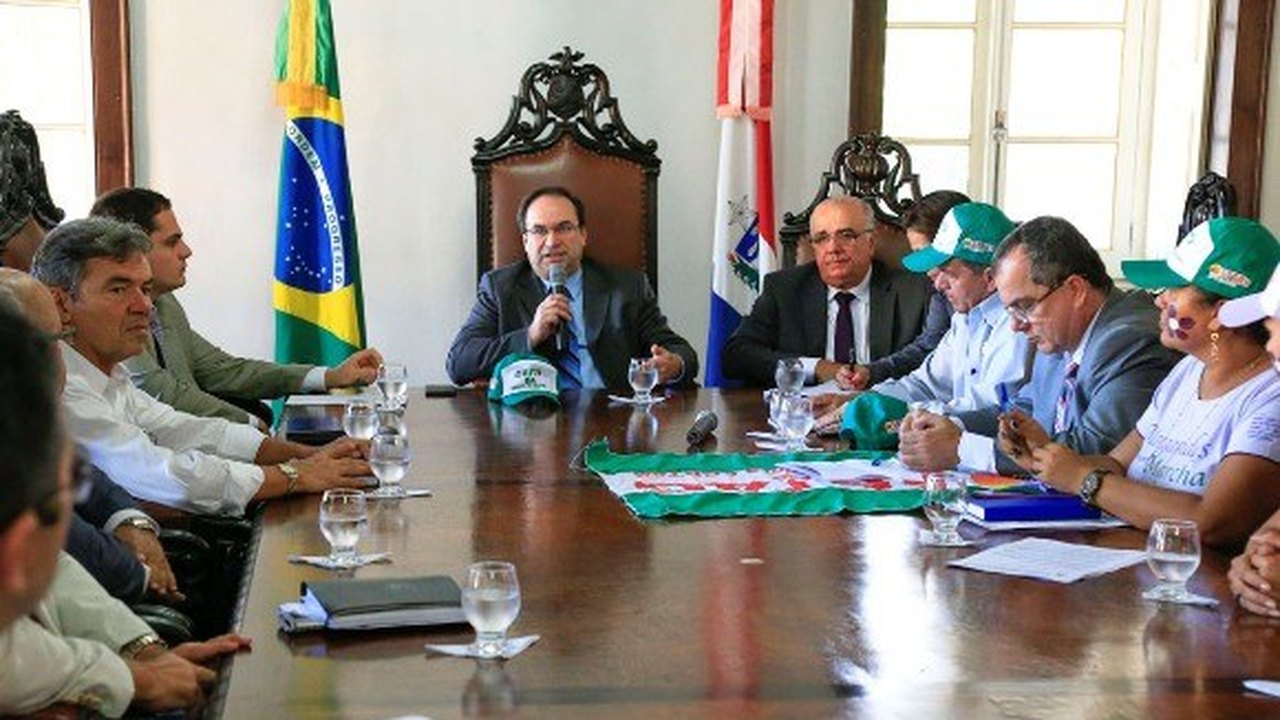 Informalidade avança no setor da economia criativa e cultura perde mais postos