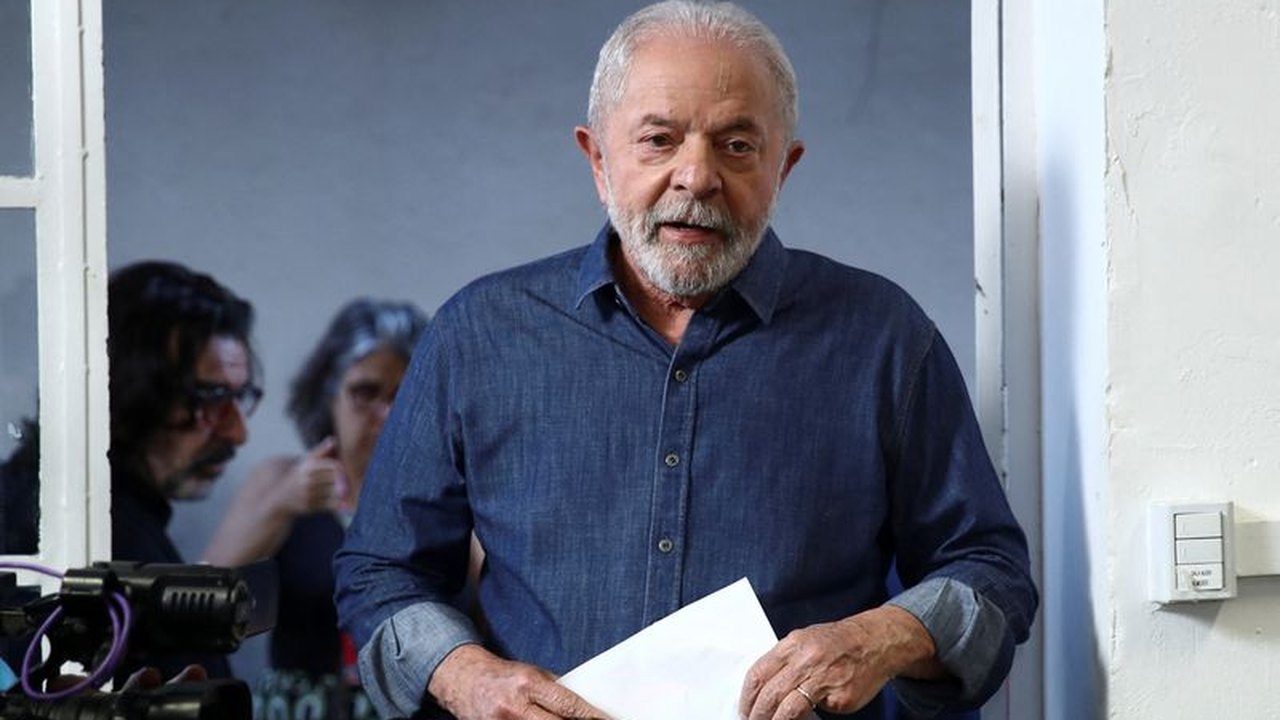 Em carta aberta, Lula promete combinar responsabilidade fiscal e social