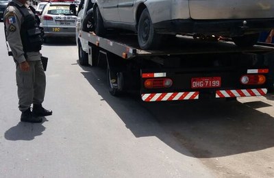 BPTran e SMTT apreendem 7 veículos e flagram inabilitados ao volante