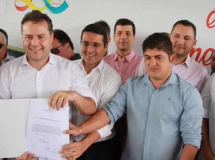 Presidente da AMA participa da assinatura da ordem de serviço do Hospital Regional do Norte