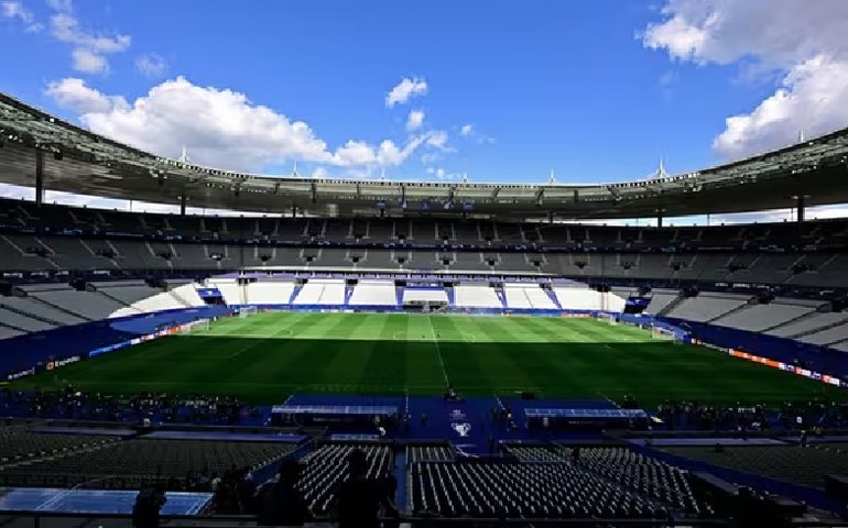 PSG estuda participar de licitação para comprar o Stade de France, diz jornal