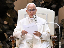 Papa assina no Vaticano novo documento sobre educação