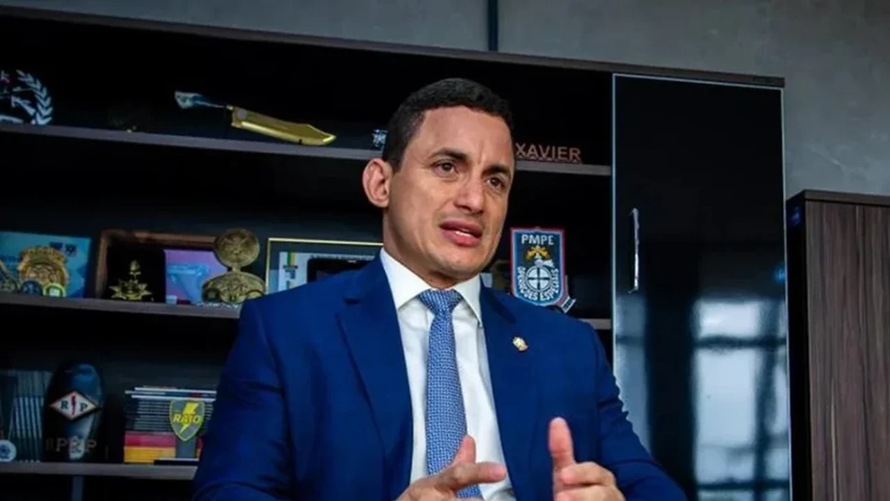 Justiça Federal afasta delegado-geral da Polícia Civil de Alagoas por suspeita de fraude