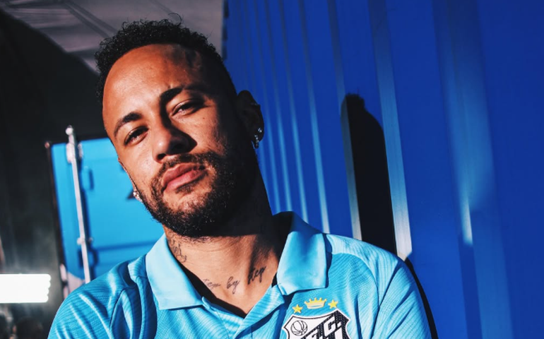 Discussões de Neymar com torcedores viram rotina em retorno ao Santos; relembre
