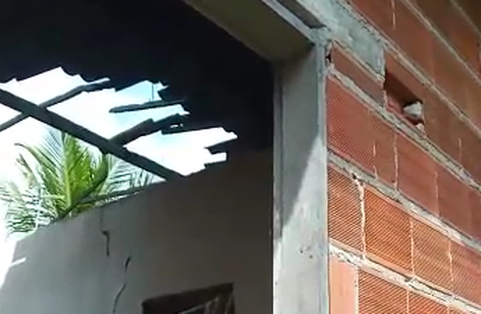 Homem é acusado de incendiar casa da ex-companheira por ciúmes em Itaporanga D'Ajuda