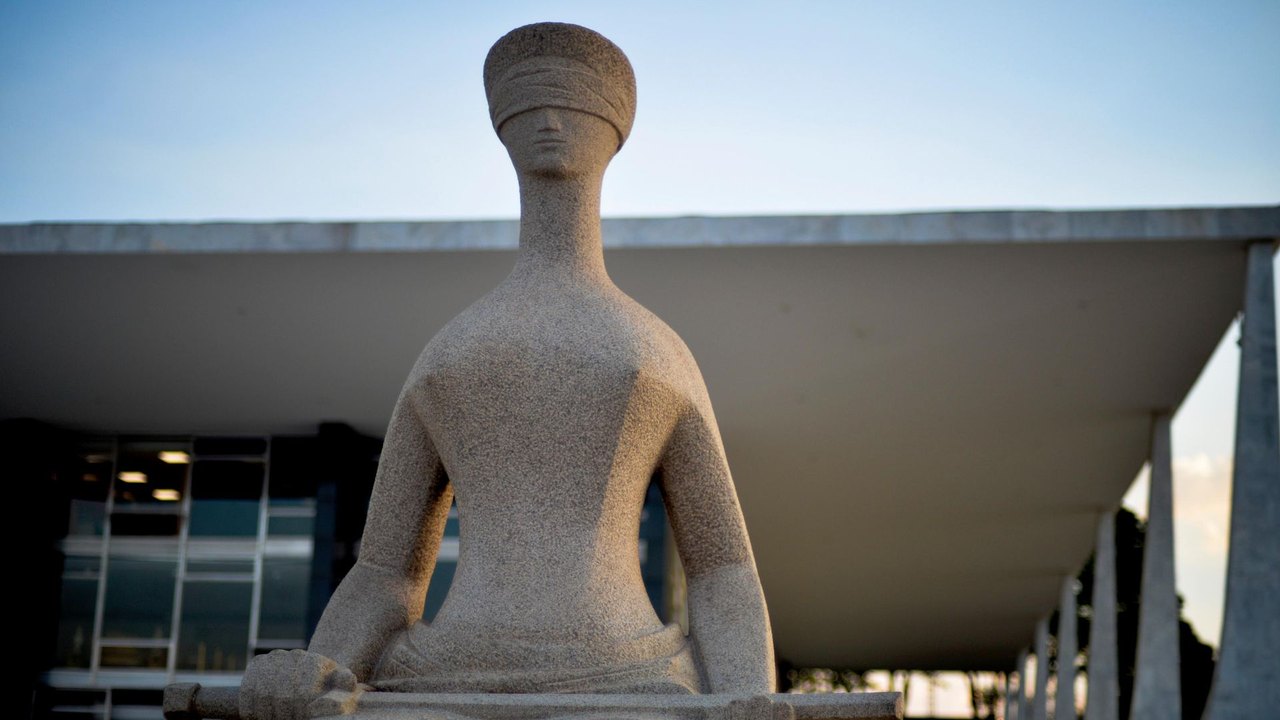 Tribunais burlam decisão do STF e pagam supersalários a magistrados, denuncia jornal