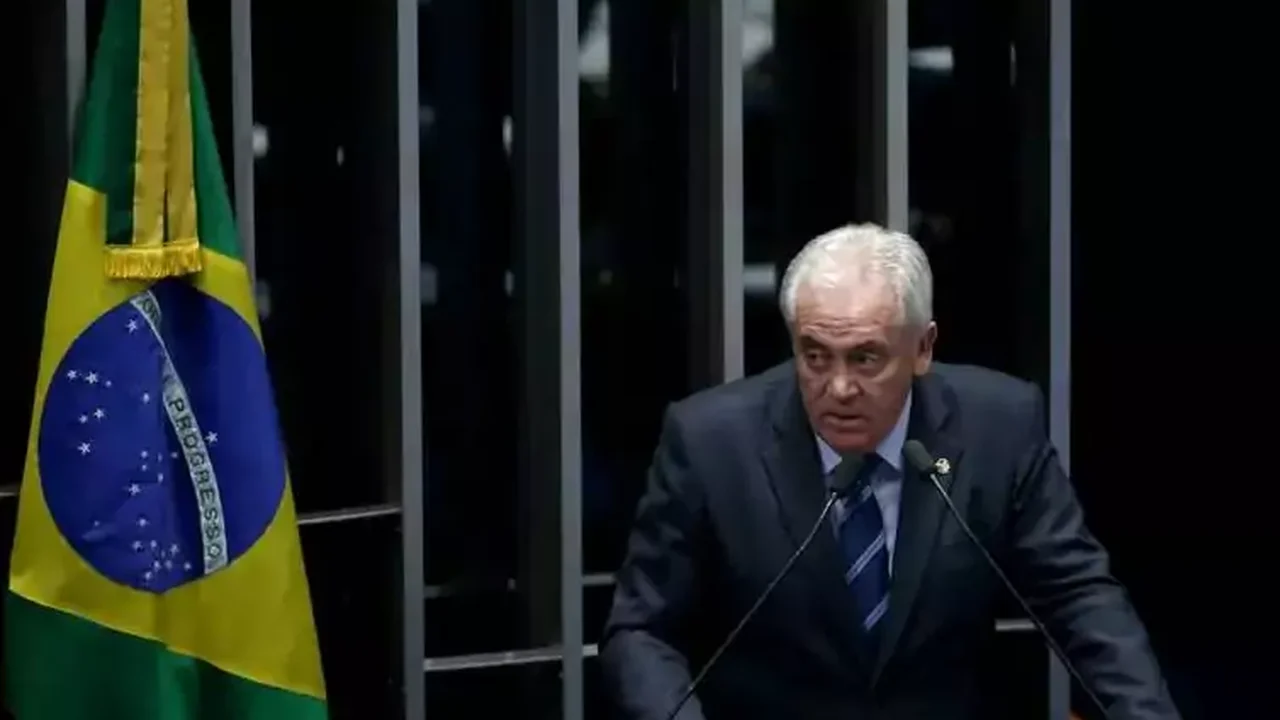 Presidente da CCJ barra avanço da PEC da Blindagem no Senado