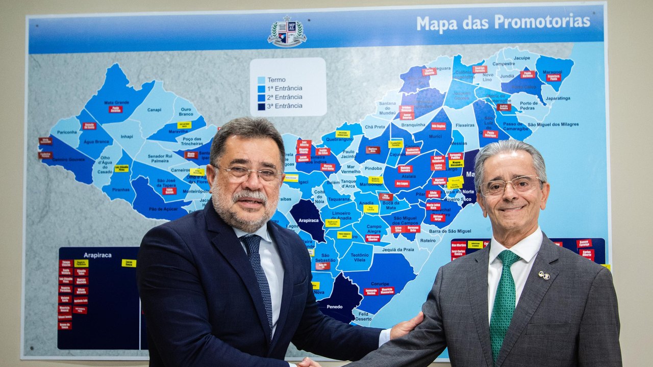 Governador em exercício ressalta harmonia entre os poderes e órgãos autônomos em visita ao MP-AL