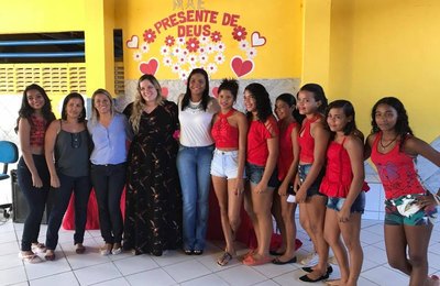 Prefeitura de Jequiá da Praia faz festa para comemorar Dia das Mães