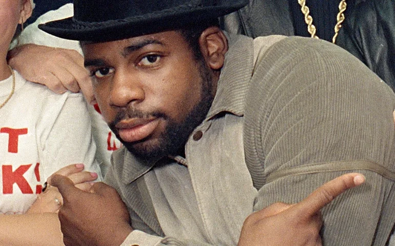 Homem se declara culpado pelo assassinato de Jam Master Jay, do grupo pioneiro do rap Run-DMC, em 2002.