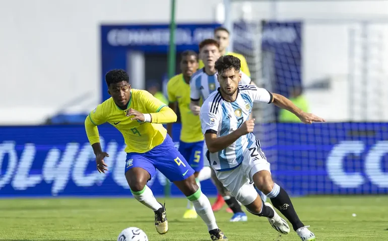 Seleção brasileira perde para Argentina e fica fora dos Jogos de Paris