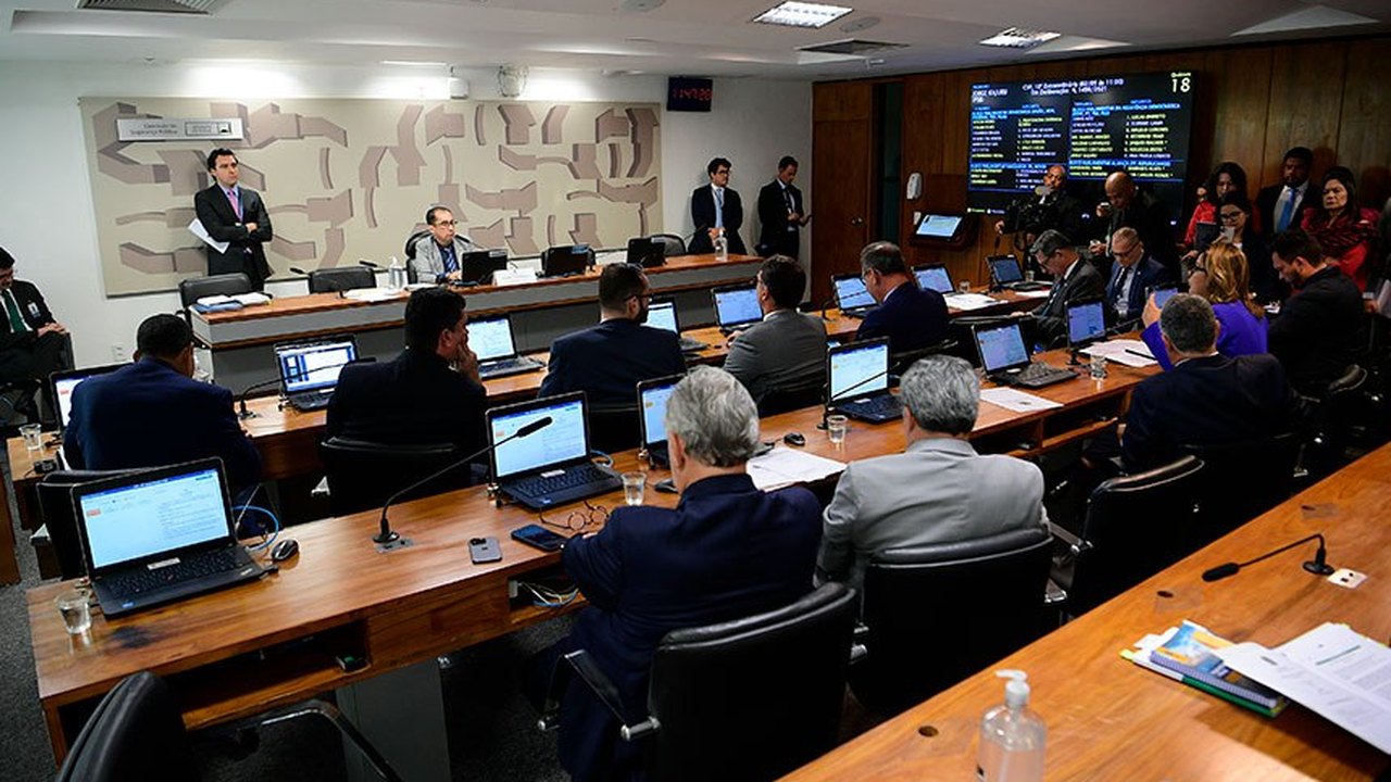 CCJ pode votar coleta de DNA dos condenados por crime doloso