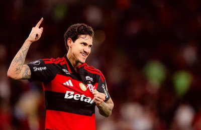 Flamengo vence o Estudiantes e garante classificação antecipada na Libertadores