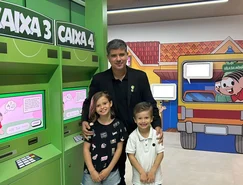 Wilde Lins com os filhos Alice e Davi.jpeg 