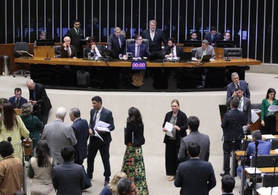 Seminário na Câmara discute como prevenir quedas de idosos; assista