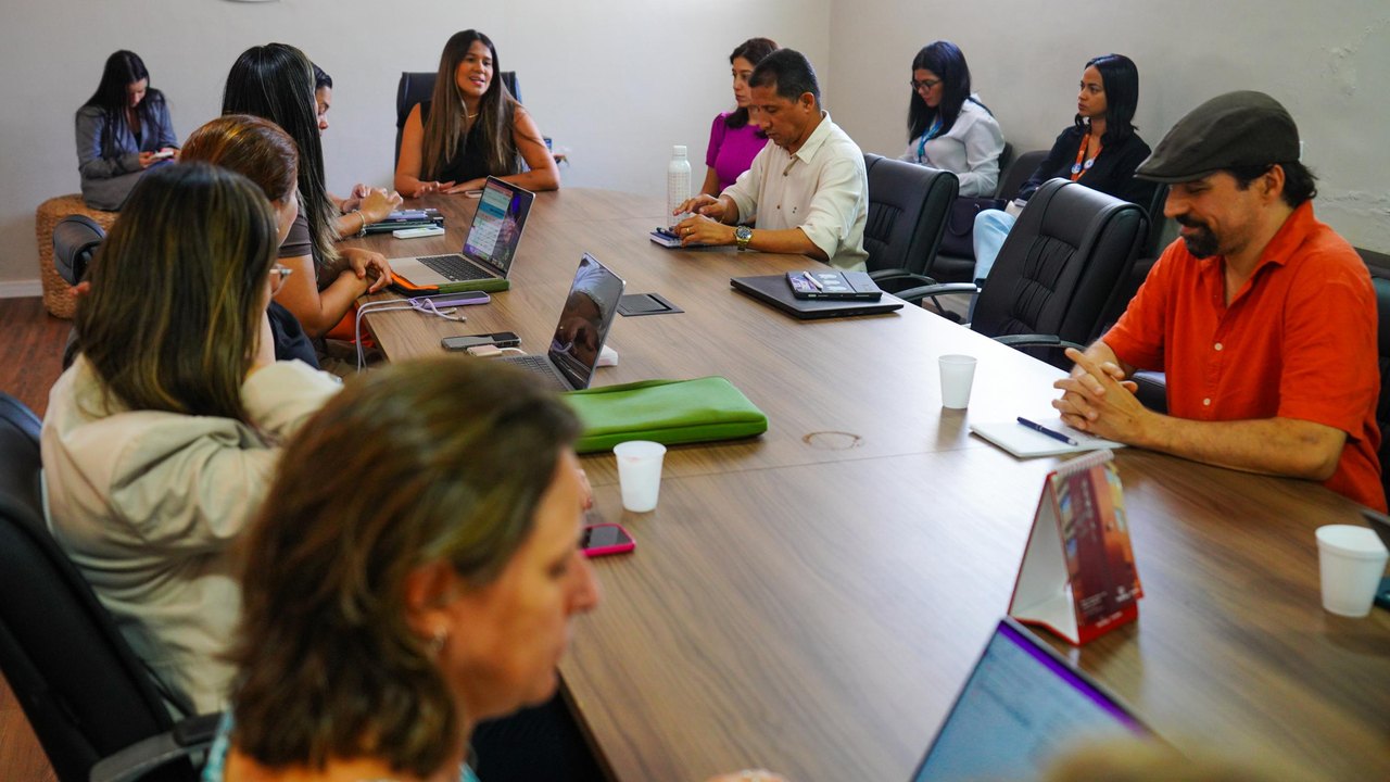  Sesau recebe visita técnica do Ministério da Saúde para discutir cenário epidemiológico do Estado 