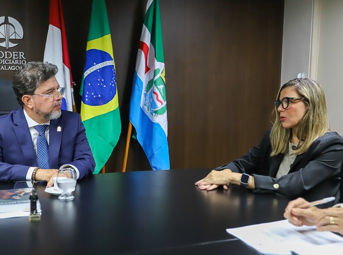 TJAL discute ajustes para entrega de títulos de propriedade no Vale do Reginaldo, em Maceió