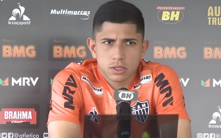 Botafogo confirma contratação do atacante Savarino, ex-Atlético-MG