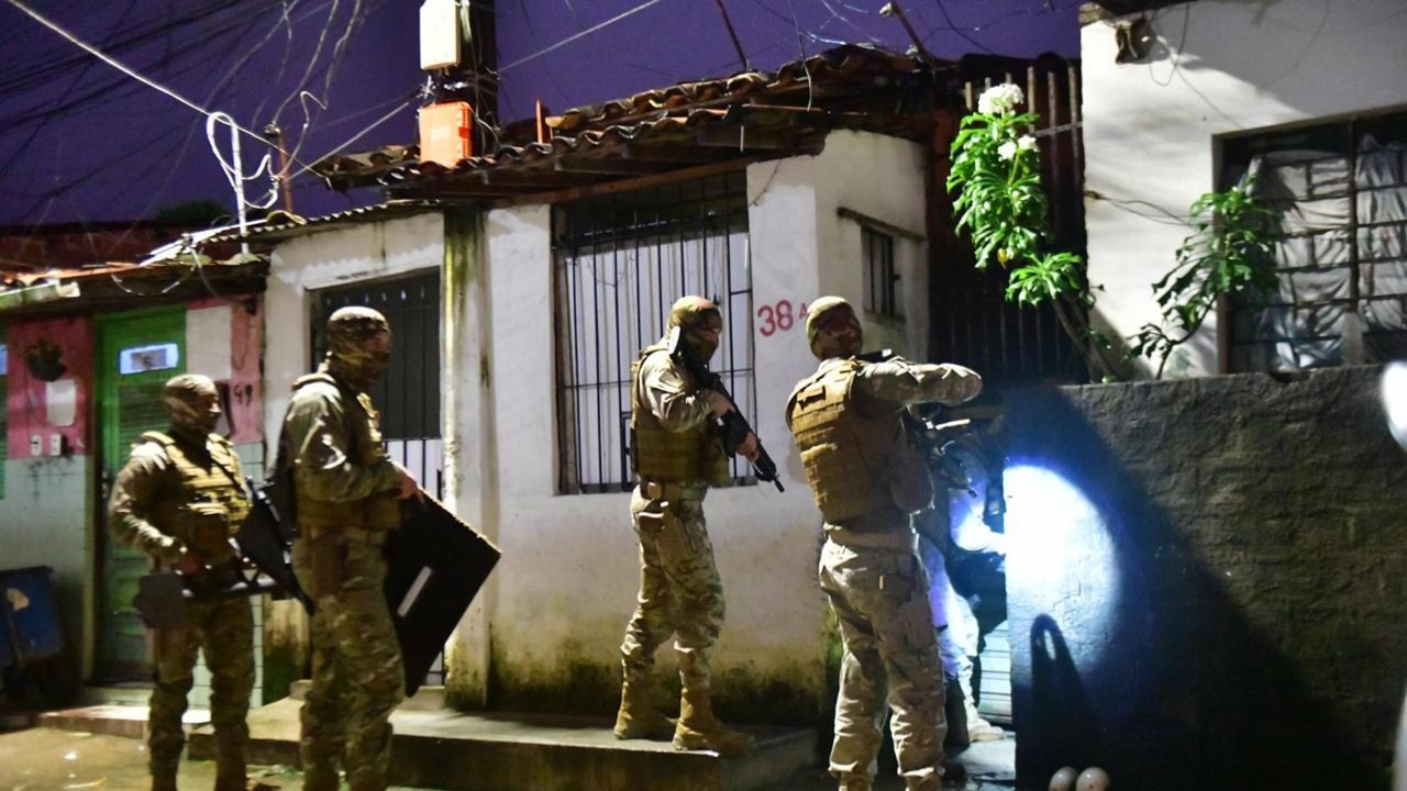 Operação cumpre 39 mandados contra Orcrim ligada ao tráfico de drogas em Maceió e Messias