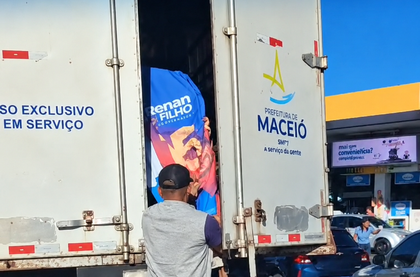 VÍDEO: Fiscais da Prefeitura de Maceió são flagrados em ação contra Renan Filho