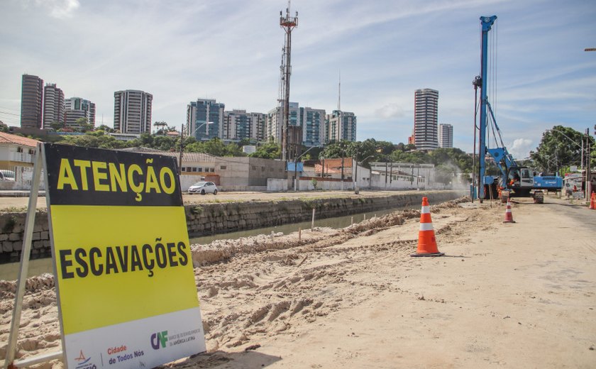 Obras de infraestrutura avançam em vários bairros da capital