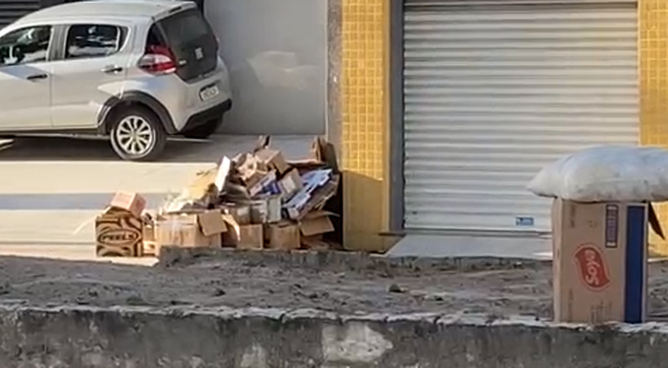 Decisão judicial deixa moradores sem coleta de lixo em Aracaju
