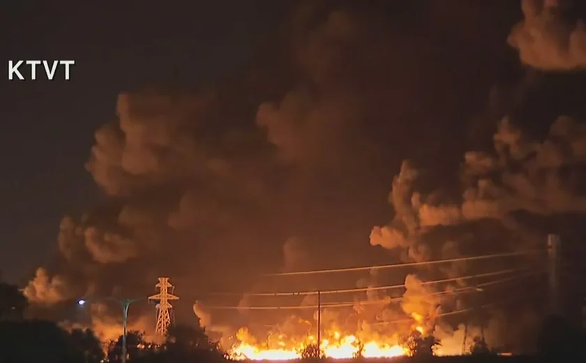 Fábrica de armas nucleares no Texas é ameaçada por incêndio florestal; vídeos