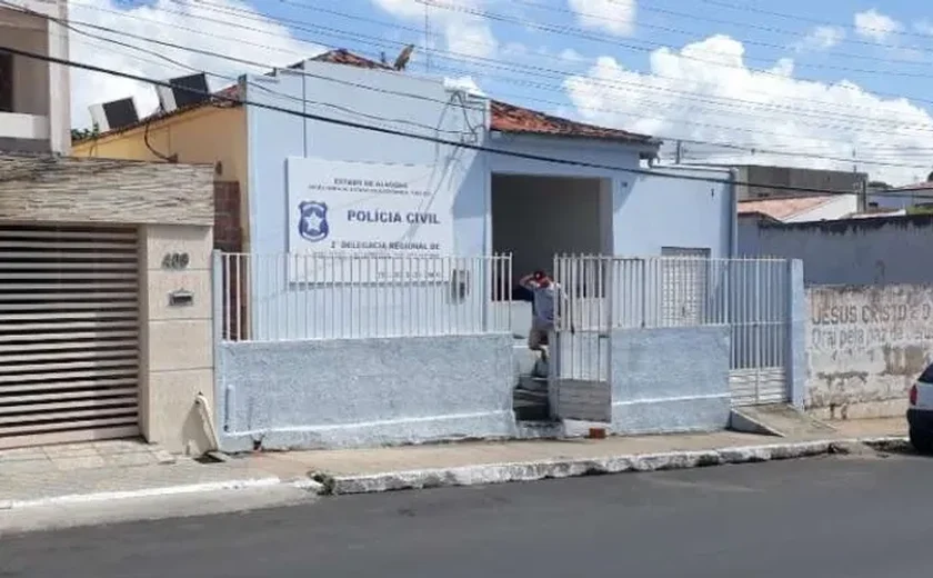 Abusador em série: Homem confessa ter estuprado 10 crianças ao levá-las a escola após ser preso no interior de AL