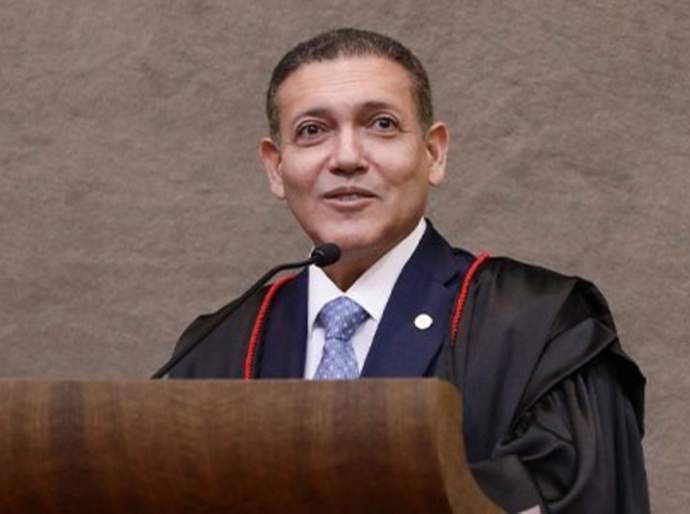 Ao tomar posse na Presidência do TSE, Nunes Marques defende a vontade soberana do povo nas urnas