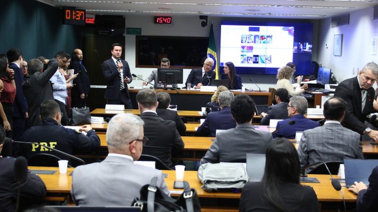 Comissão externa debate riscos sanitários de produtos irregulares