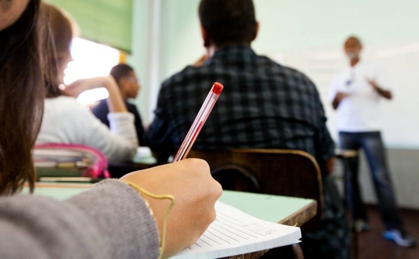 Comissão debate violência nas universidades por intolerância à diversidade de pensamento