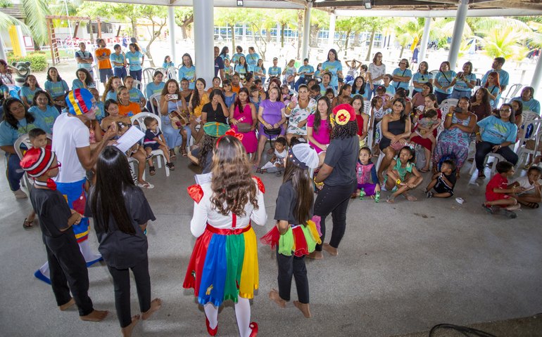 Programa Primeira Infância Cidadã celebra quatro anos com ação em alusão ao Agosto Dourado