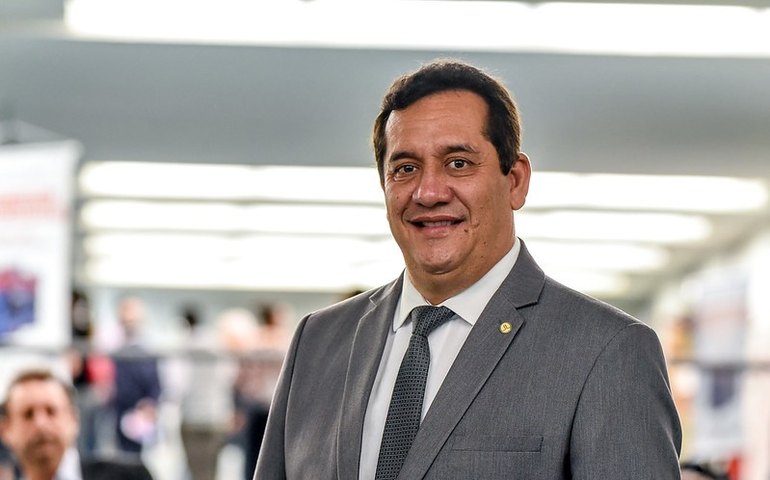 Severino Pessoa vota favorável a aprovação do texto principal da LDO para 2021