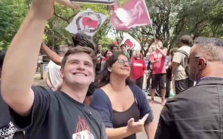 Ato do vereador Lucas Pavanato na USP termina com agressões e estudante hospitalizado