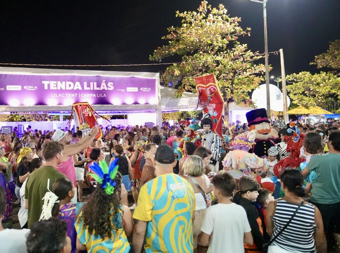 Tenda Lilás da Semu reúne milhares de pessoas nas prévias de Jaraguá