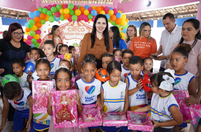 Prefeitura de Campo Alegre inicia distribuição de 2.500 brinquedos para os alunos da rede municipal