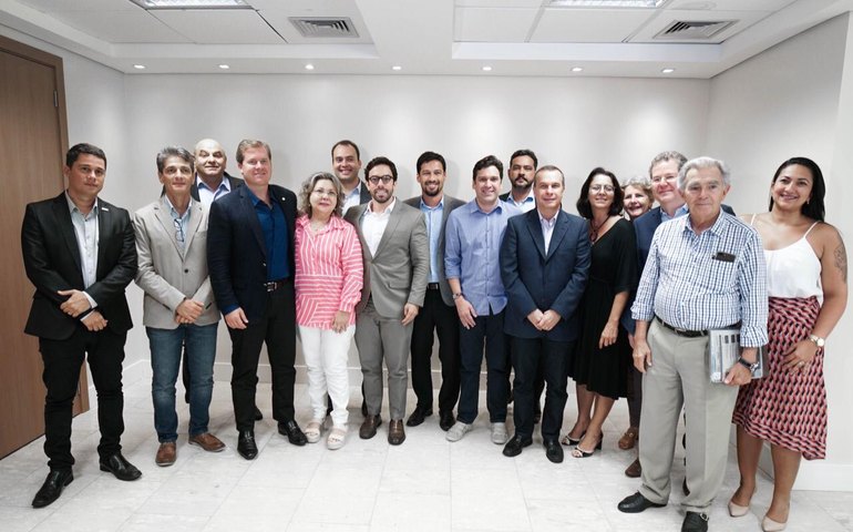 Trade turístico apresenta demandas do setor à bancada federal