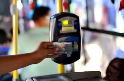 Projeto permite que vale-transporte seja usado para pagar táxi ou transporte por aplicativo   