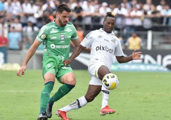 Santos inicia trilogia com o Coritiba com boa vitória em casa pelo Brasileirão