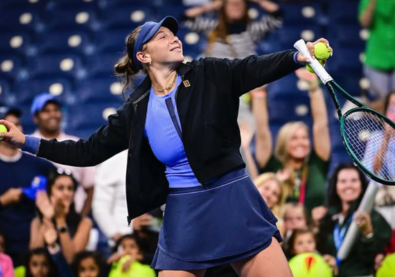 Anisimova se vinga de Swiatek após duplo 6 a 0 na final de Wimbledon e vai à semi no US Open