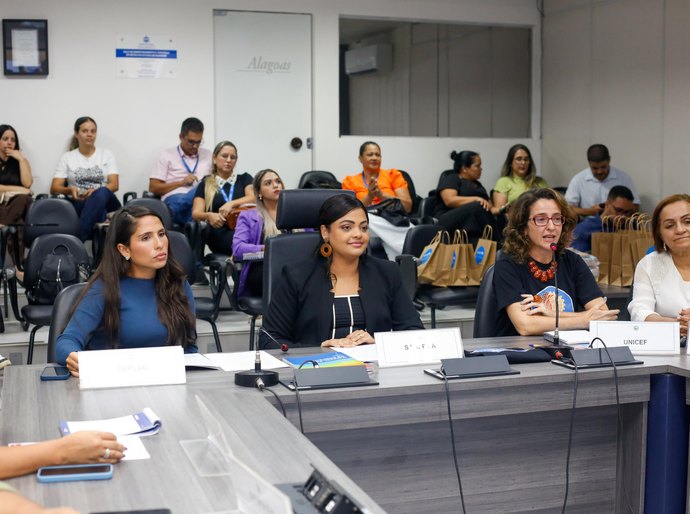 Secretarias estaduais assinam termo de compromisso para promoção da infância em Alagoas