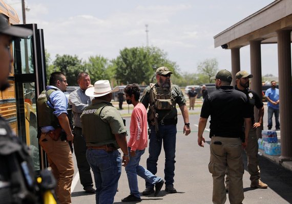 Massacre no Texas: assassino atirou contra a avó antes de matar em colégio, diz governador