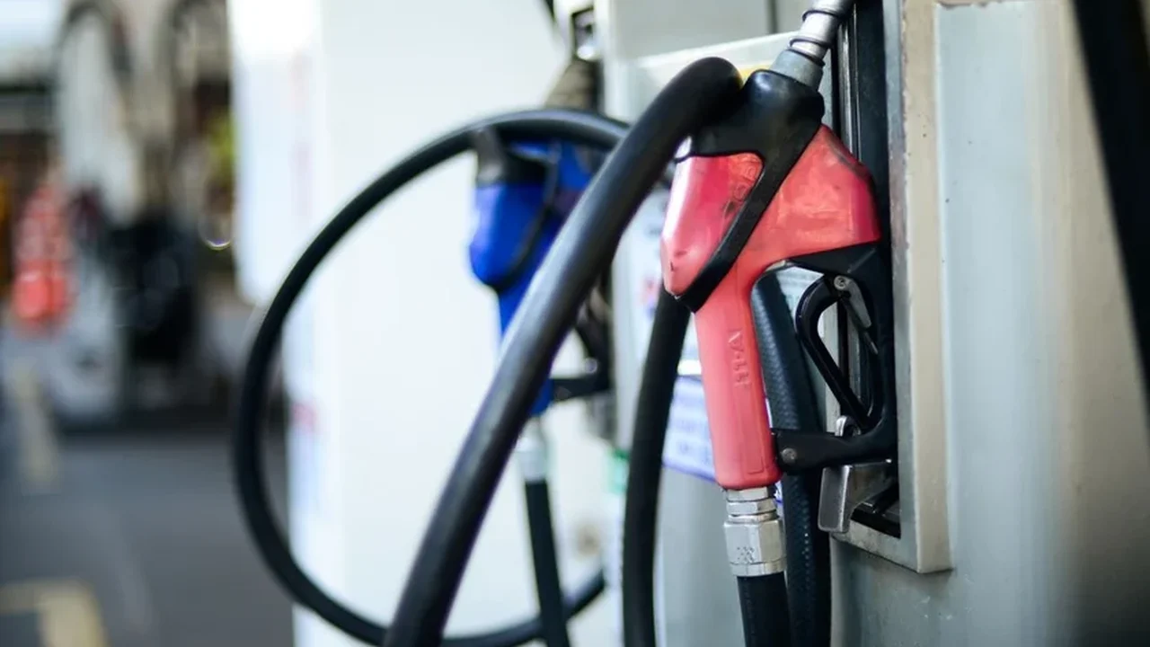 Governo anuncia nova subvenção de R$ 0,80 para o diesel nacional e R$ 1,20 para o produto importado